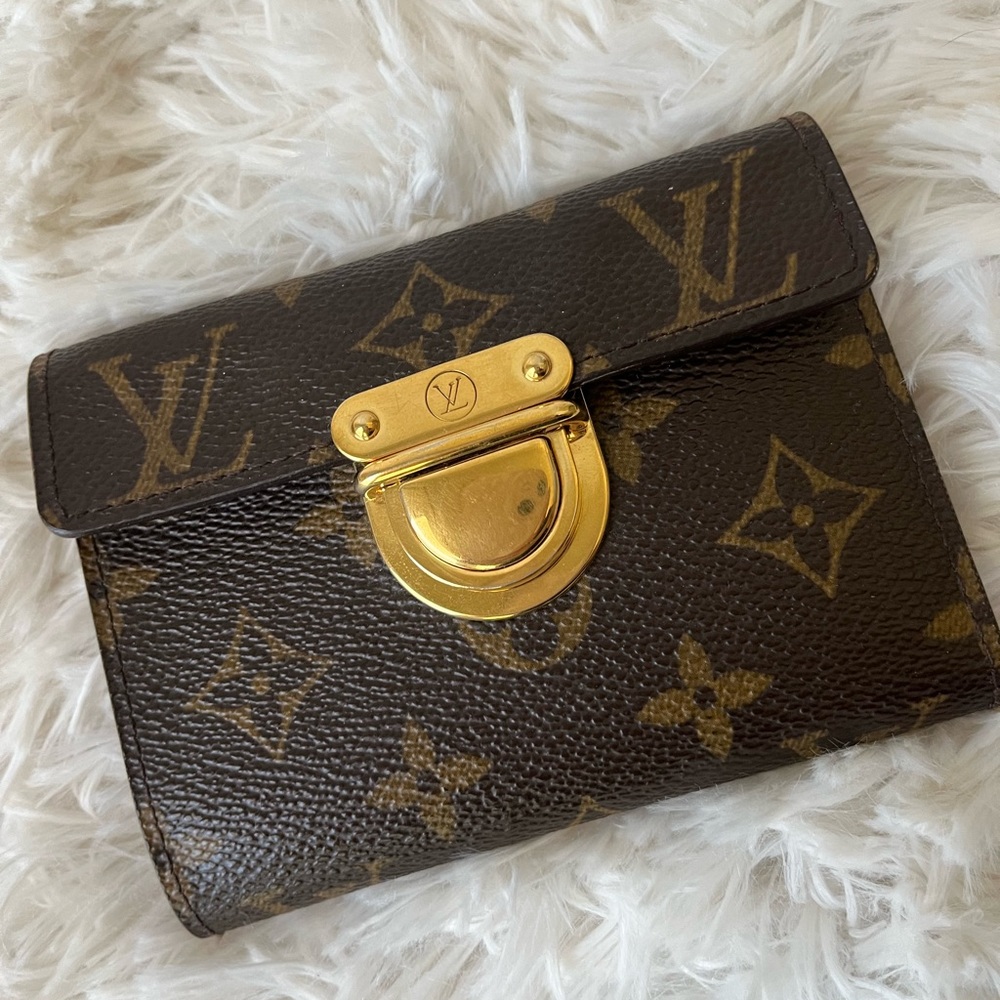 AUTHENTIC LOUIS VUITTON BIFOLD WALLET